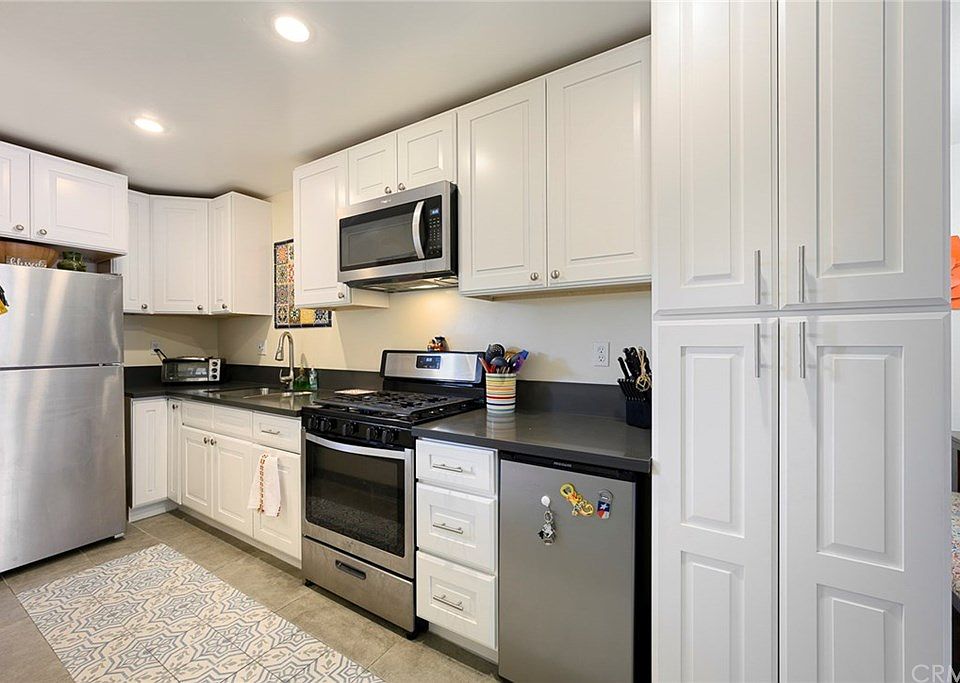 1st image of 630 S Knott Ave APT 18