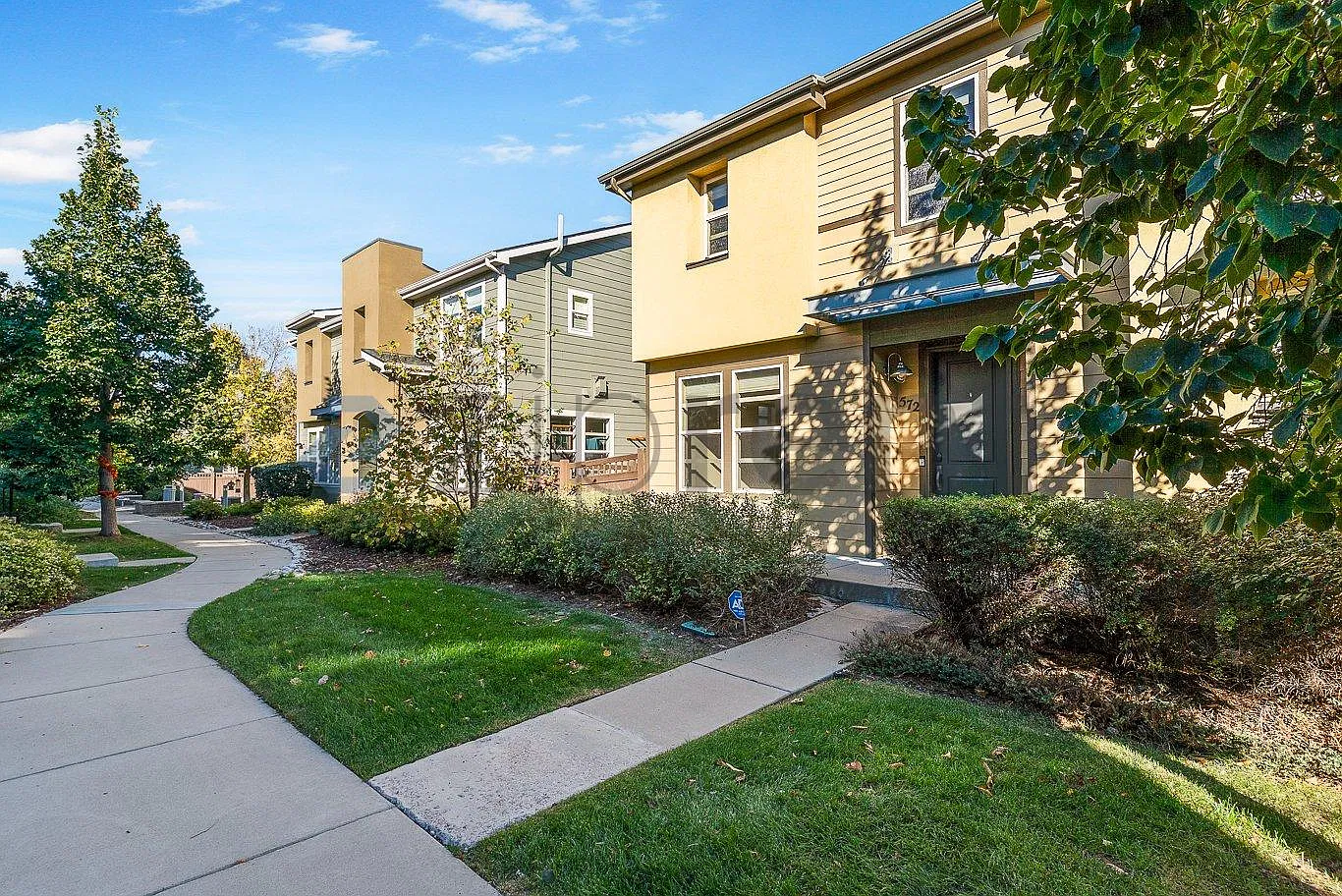 3 bed, 2.5 bath, 1560 sqft, $2,650 — Photo 3