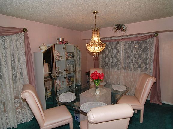 Dining Leads to Kitchen