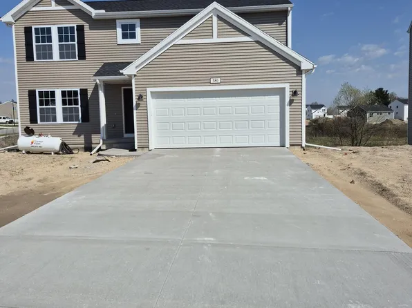 580 Hawk Wood Ct, Cedar Springs, MI 49319