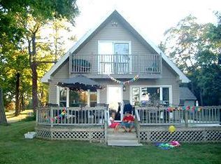 1625 S Lakeshore Rd, Carsonville, MI 48419