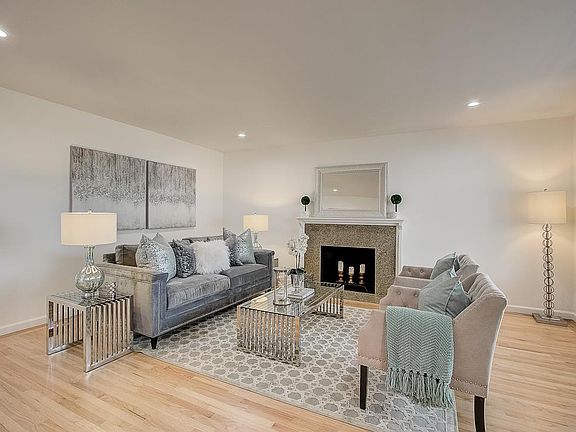 2nd image of 1832 Gunston Way