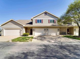 106 Elliott Ln, Oregon, WI 53575