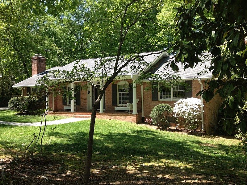 121 Kingspoint Drive
						:
						Beautiful shady lot on a quiet street in a great neighborhood!