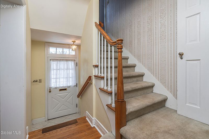 3rd image of 7 Clarendon Road