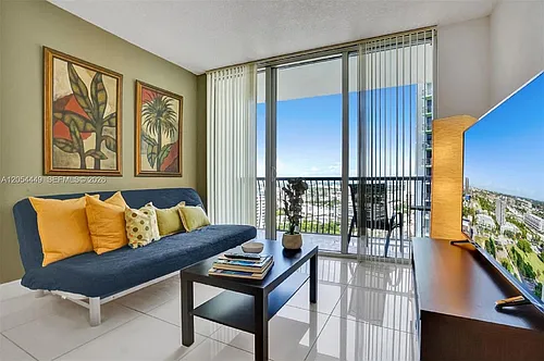 1750 N Bayshore Dr #2911 Photo 1