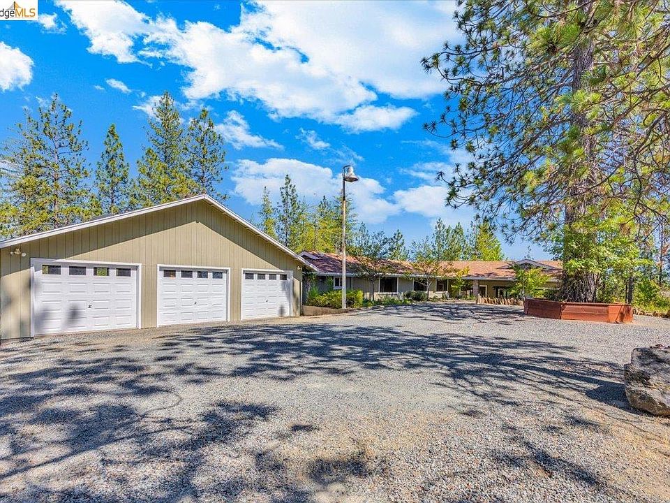 1st image of 10421 Dexter Ln