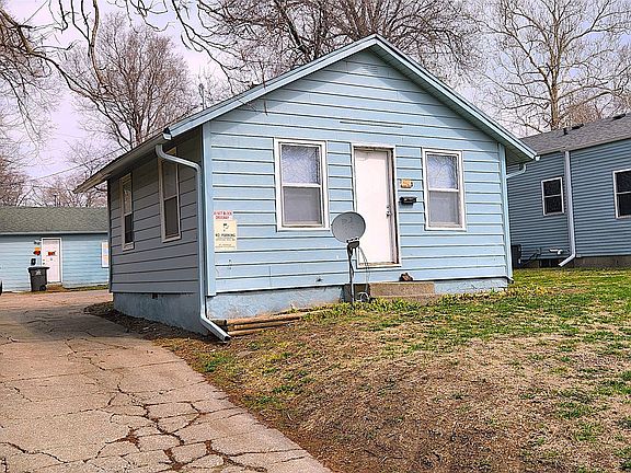 3rd image of 1320 E 25th St