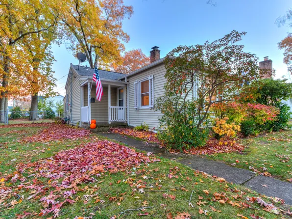 1833 Cedar St, Muskegon, MI 49445