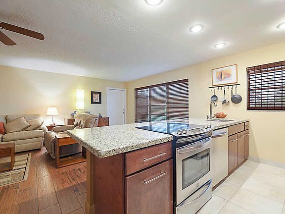 3rd image of 872 High Point Blvd N APT C