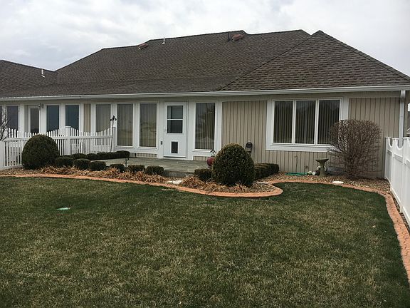 2nd image of 2612 Villa Ct