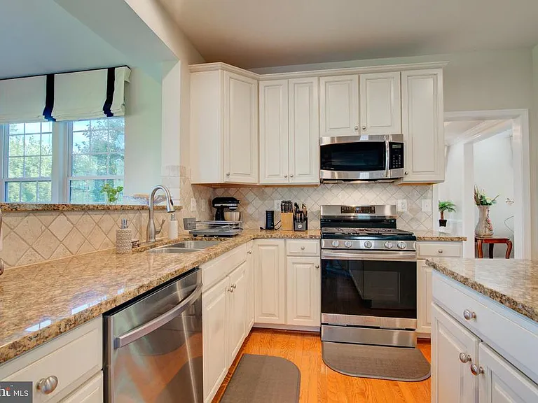 25291 Kilkeen Way — Photo 12