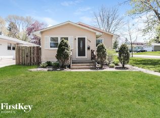 199 Circle Rd, Fox River Grove, IL 60021