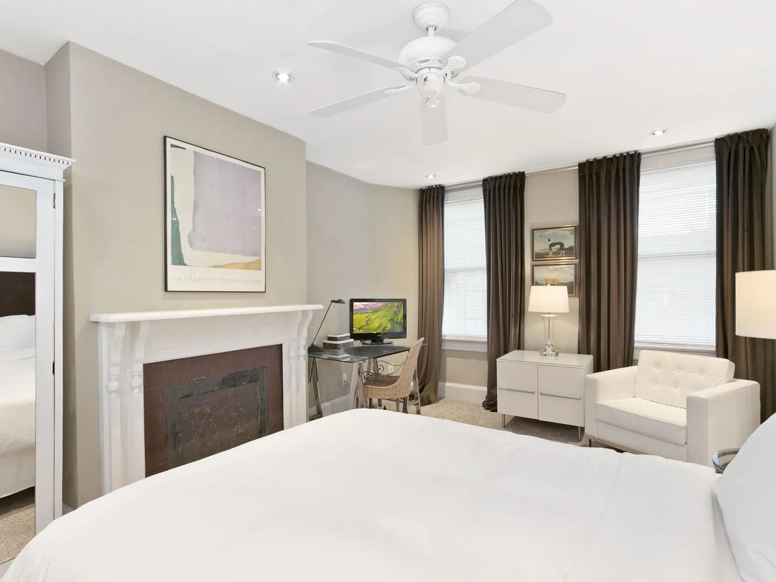 1 bed, 864 sqft, $4,500 — Photo 2