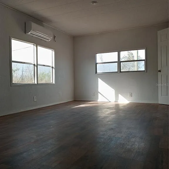 3368 Maple Ln — Photo 9