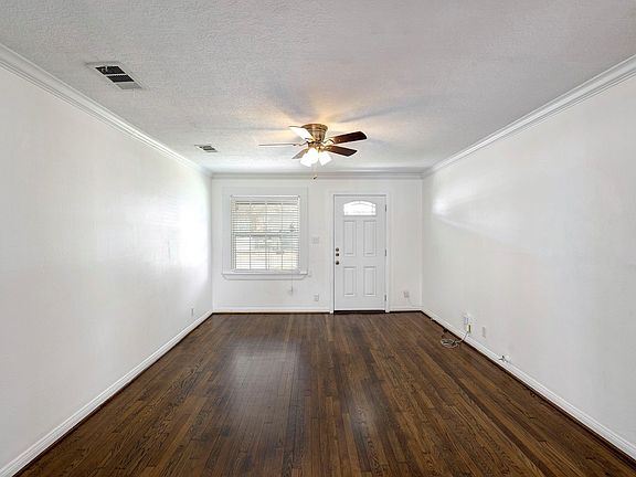 2nd image of 1823 Angeline St