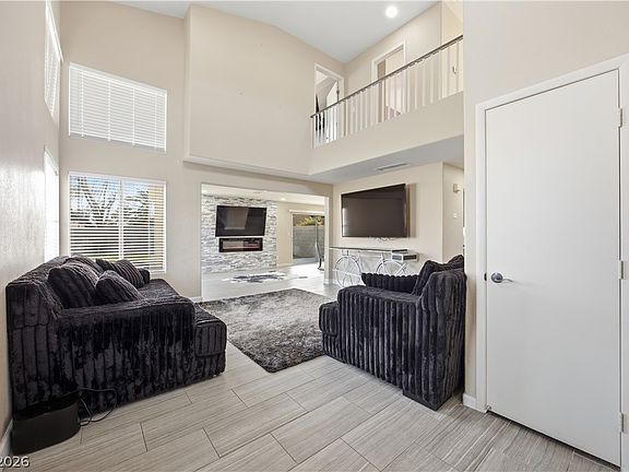 2nd image of 1601 Golden Glen Ct
