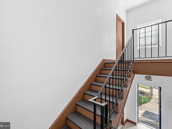 5th image of 2834 R St SE APT 6