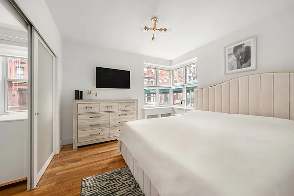 Sold by Compass | media 17