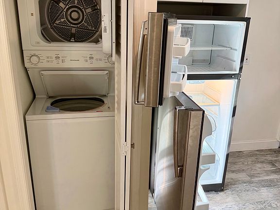 washer/dryer in unit