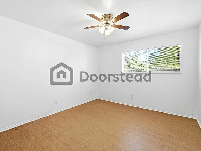 1710 Kenwood St #3 — Photo 15