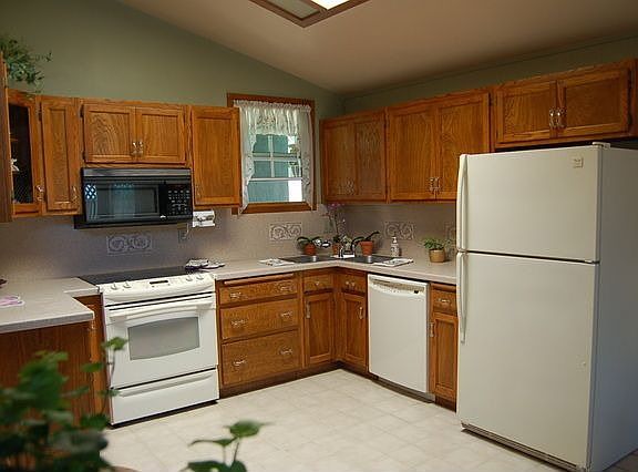 4th image of 8524 Verlane Dr