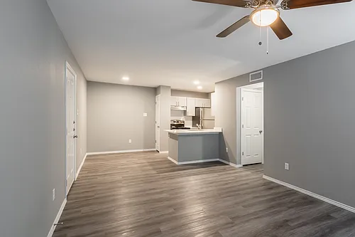 Crossings at Irving Apartments Photo 1