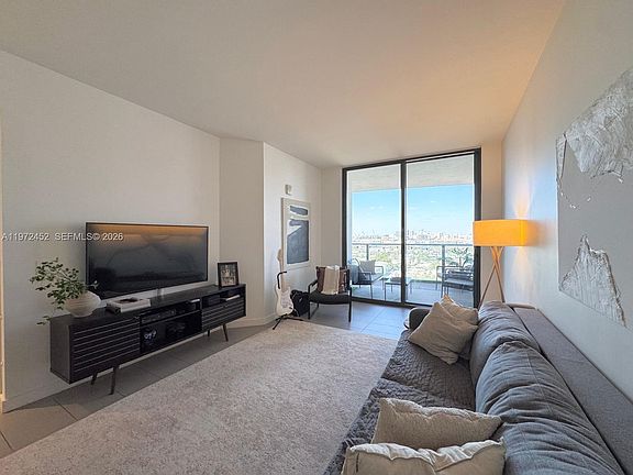 4th image of 1600 NE 1st Ave APT 1014