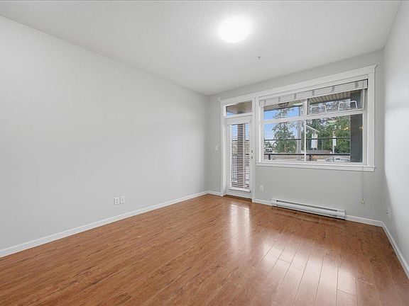 3rd image of 22858 Lougheed Hwy #207