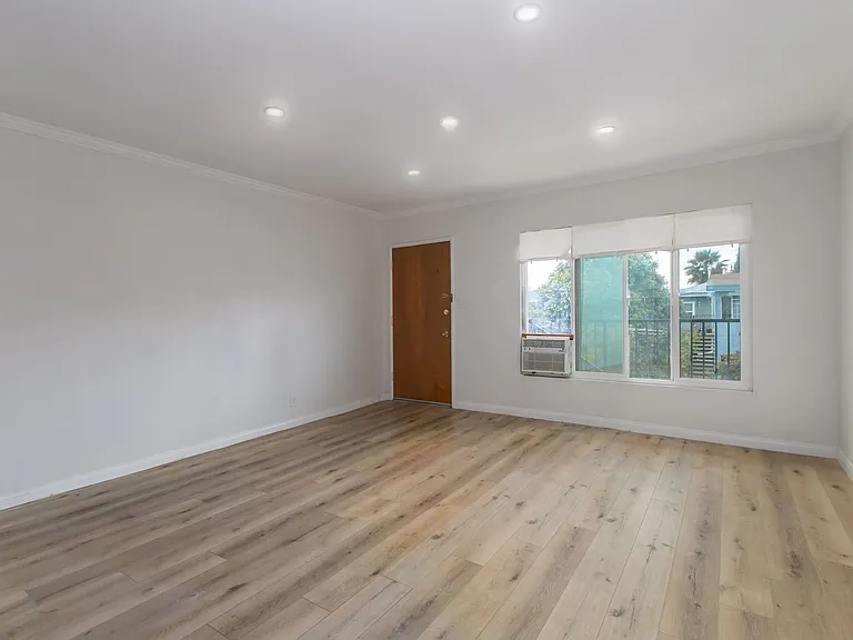 1736 N Normandie Ave — Photo 2