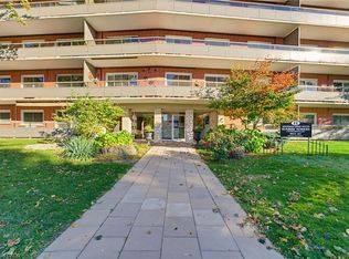 11 Woodman Dr S #210, Hamilton, ON L8K 4E3