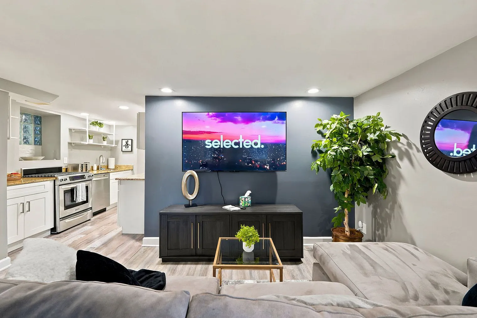 2 bed, 1.0 bath, 990 sqft, $3,675 — Photo 4