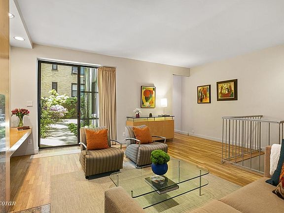 2nd image of 312 W 107th St APT 1A