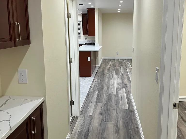 334 Crocker Ave — Photo 11