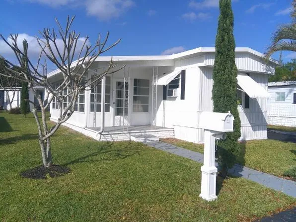 4391 NW 67th Pl Lot O08, Pompano Beach, FL 33073