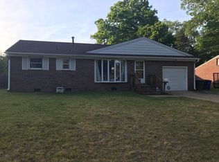 22 Teakwood Dr, Newport News, VA 23601
