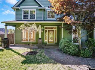 929 Pioneer Dr, Silverton, OR 97381