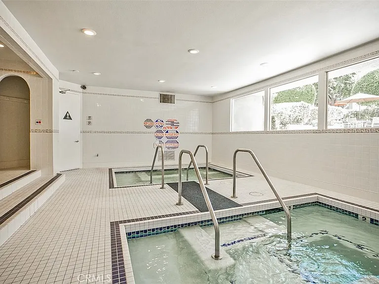 5345 White Oak Ave #G — Photo 29
