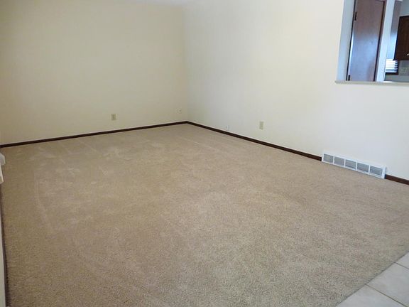 3rd image of 8309 S 48th Ave