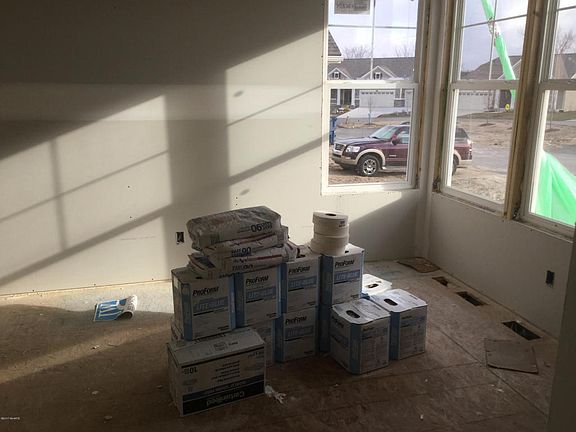 3rd image of 473 W Abbey Mill Dr SE #11