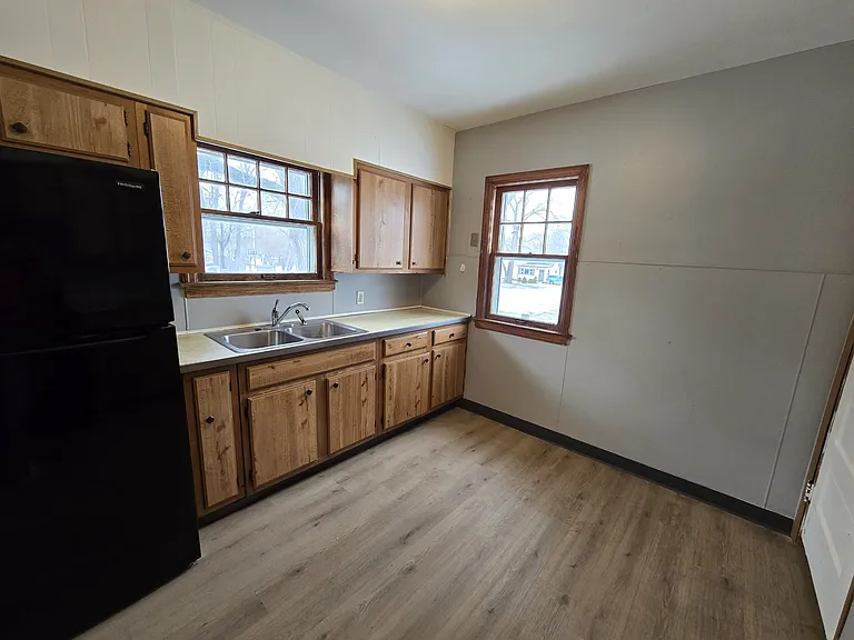 401 Charles St — Photo 16