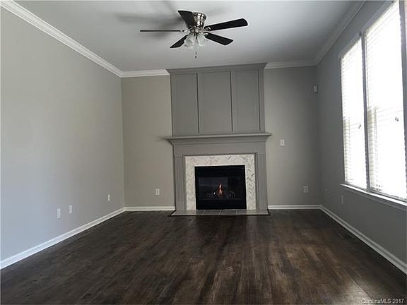 4th image of 101 Broken Pine Ln
