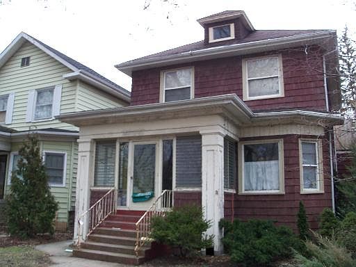 2nd image of 1829 W Estes Ave