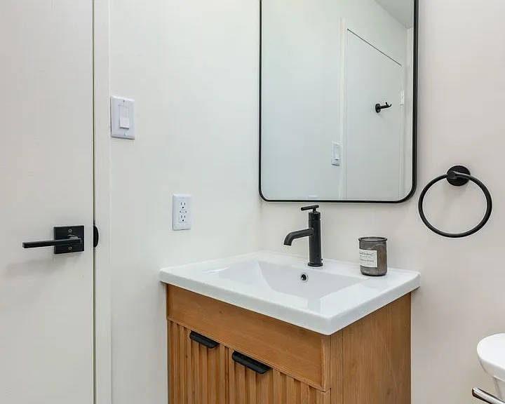 Carriage House — Photo 51