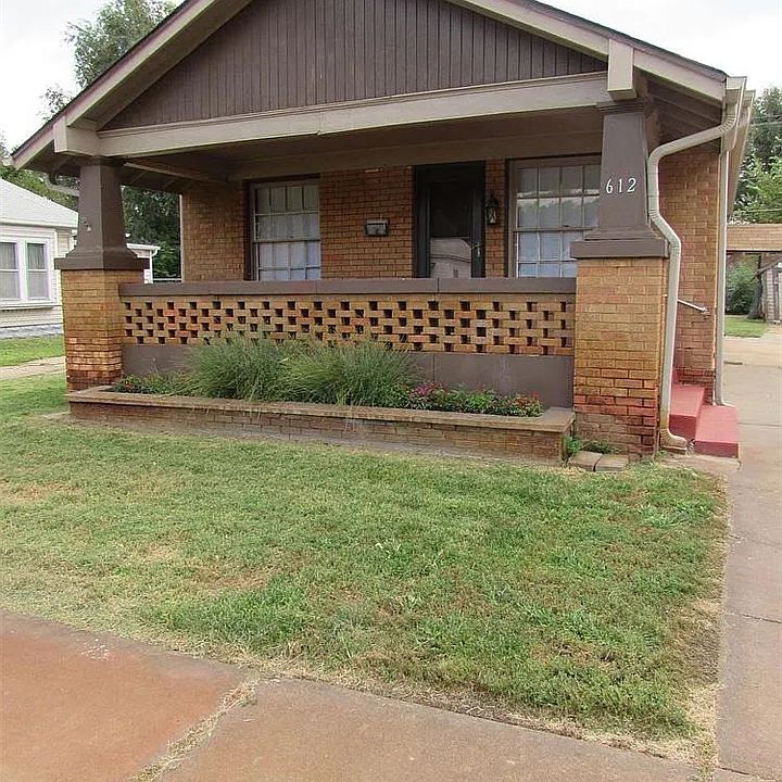 1st image of 612 N 10th St