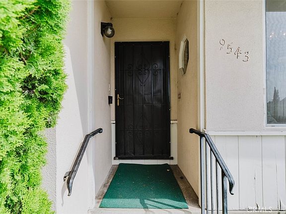 3rd image of 9543 Flaherty St
