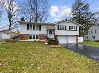 70 N Hillside Rd, Canfield, OH 44406