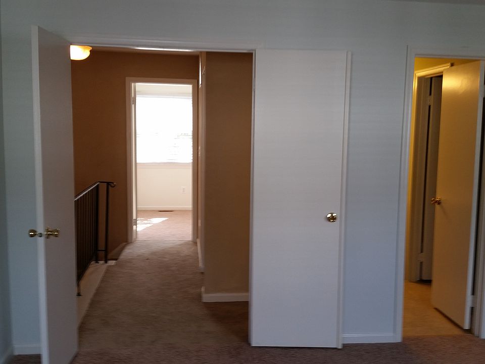 1st image of 4203 Stockbridge Dr #9E