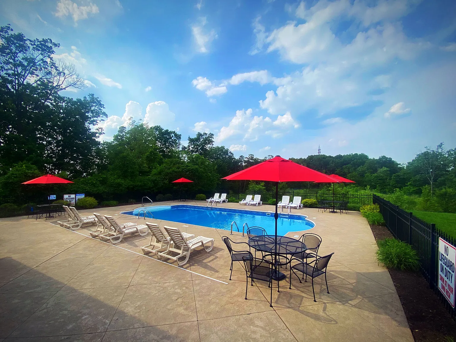 Fox Chase Luxury Apts — Photo 3