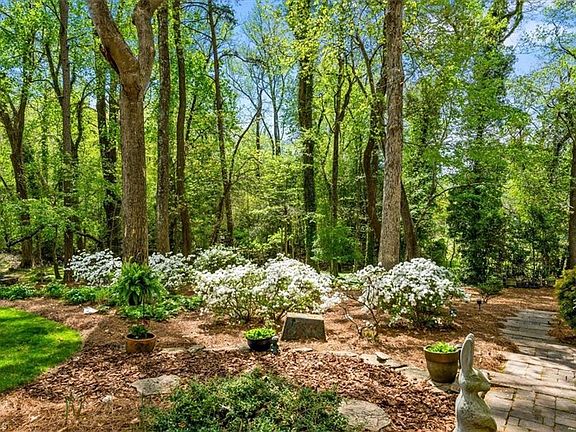 3rd image of 4721 Ramblewood Dr